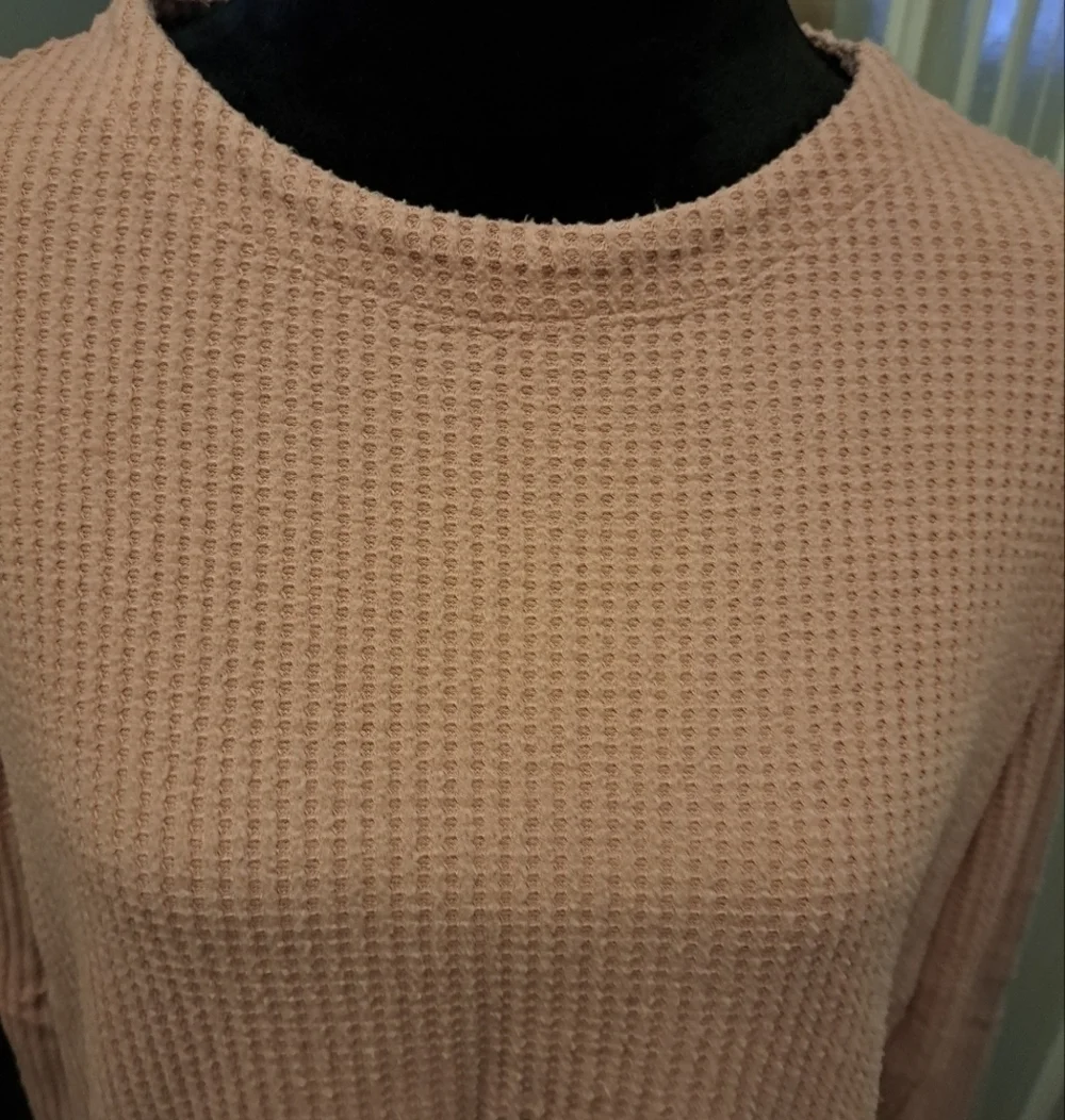 COPY - Splendid Blush Colored Waffle Knit Top Size S/CH - Picture 2 of 7